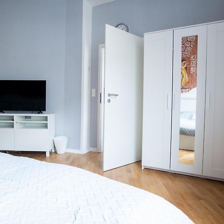 Alt-Berliner Eckkneipe - "Feuchte Ecke" Apartment Екстериор снимка