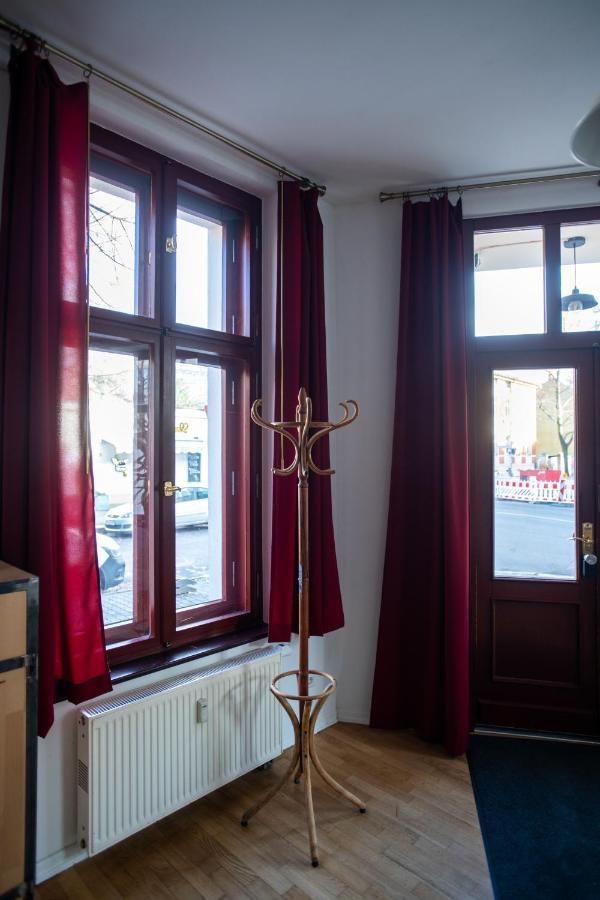 Alt-Berliner Eckkneipe - "Feuchte Ecke" Apartment Екстериор снимка
