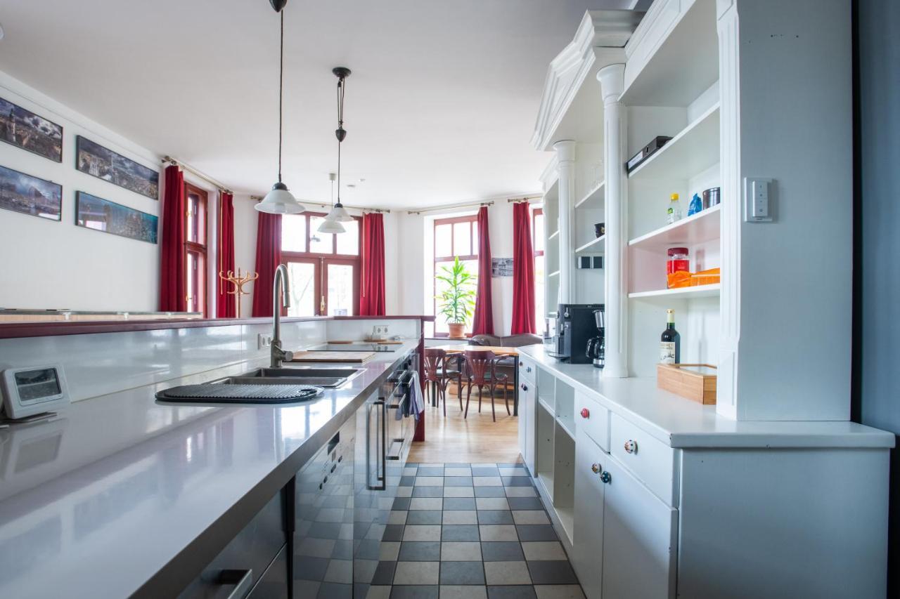 Alt-Berliner Eckkneipe - "Feuchte Ecke" Apartment Екстериор снимка