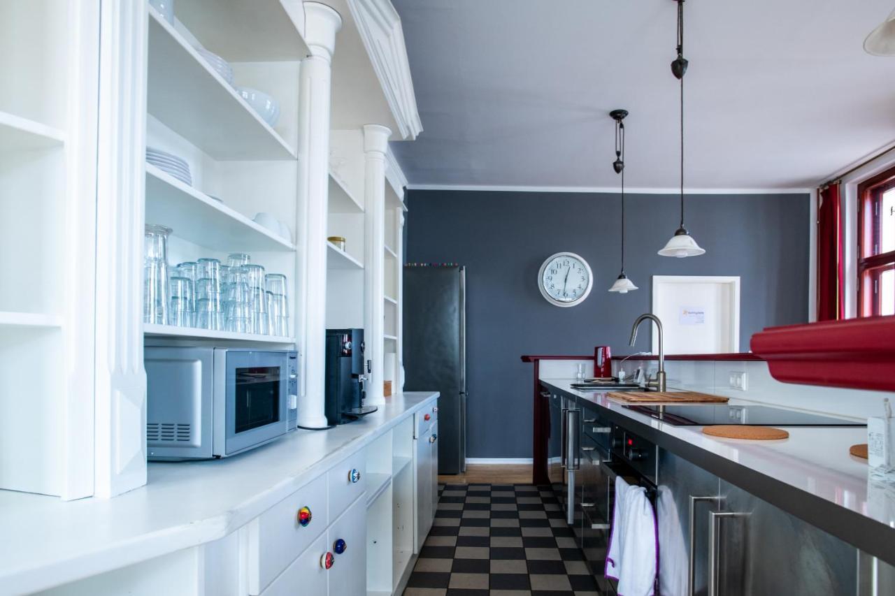 Alt-Berliner Eckkneipe - "Feuchte Ecke" Apartment Екстериор снимка