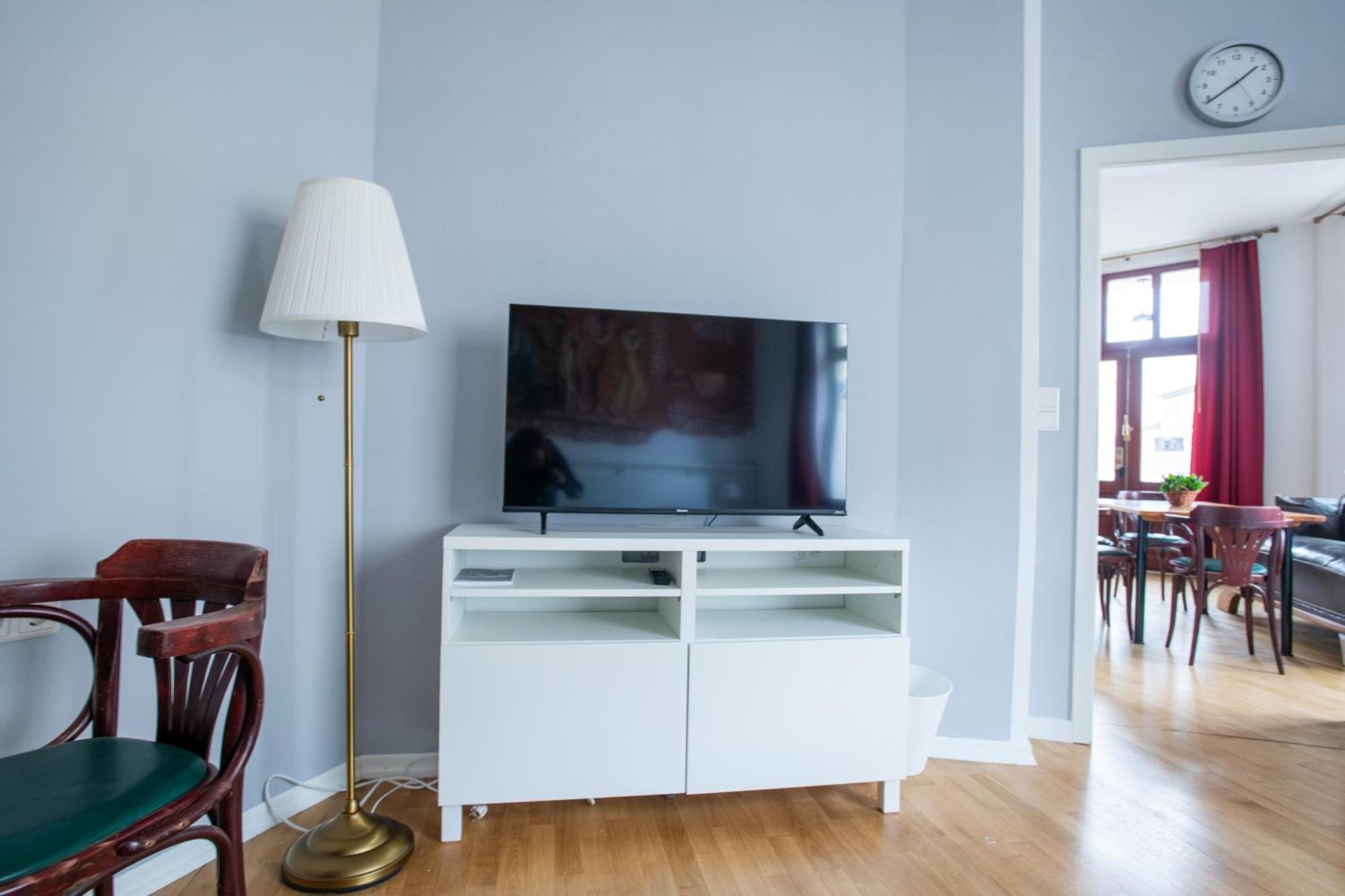 Alt-Berliner Eckkneipe - "Feuchte Ecke" Apartment Екстериор снимка